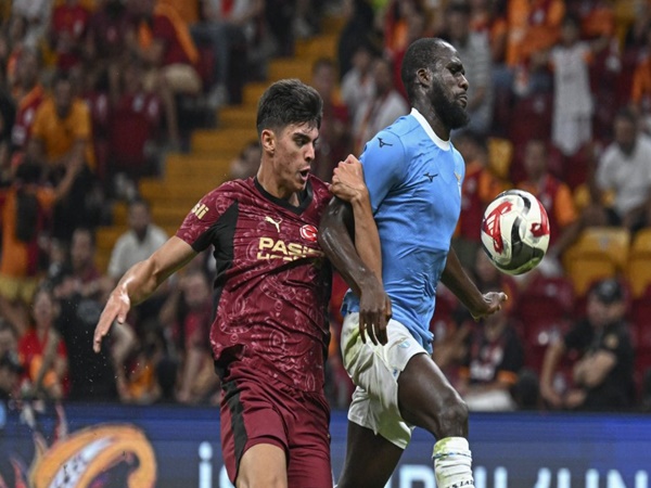 tampil-lebih-meyakinkan-lazio-tahan-imbang-galatasaray-di-istanbul lazio