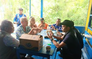 Ekspedisi Terhenti, Yacht Turis Belgia Kandas Usai Menabrak Bangkai Kapal di Satiruk turis belgia